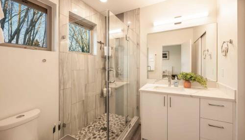 Brand New 3B2B Designer Home near SeaTac - Foto 5