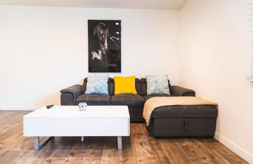 Chic Large 1 Bedroom Apartment in Koreatown with Dining Area Free Gated Parking - Foto 10