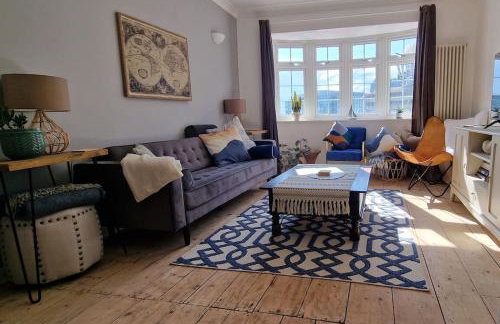 The Blue house on the wall - Foto 1