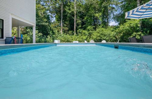 Sprawling Home 1 Mi to Downtown - Foto 48