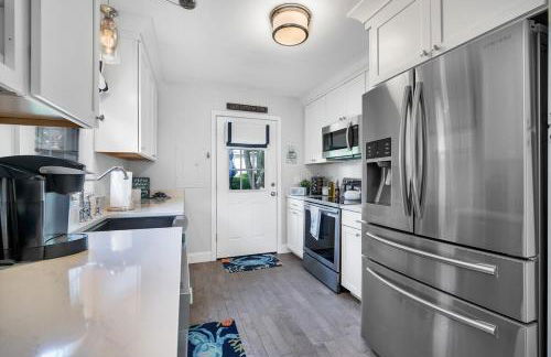 Adorable Beach Cottage - Private Beach Association - Foto 18