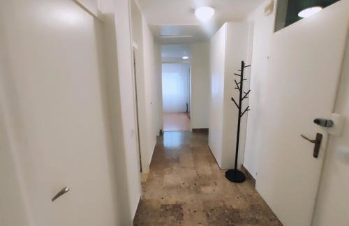 Two-Bedroom Countryside Apartment - Foto 19