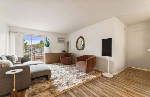 Elegant Luxe Hampton inspo Retreat in Glendale, CA - Foto 2