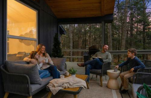 Evergreen Escape Hot Tub Firepit Resort Pool - Foto 37