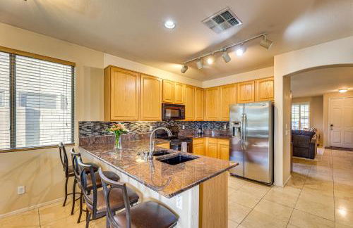 Hot Tub and Heated Pool Home in Estrella Mtn Ranch - Foto 8