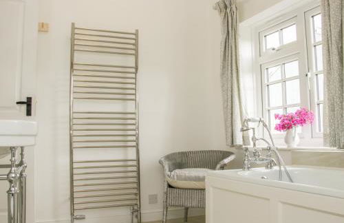 The Old Farmhouse, Upper Pitts - Photo 40