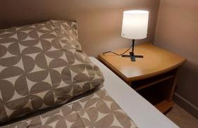 Basecamp 60 am Waldrand - für Gruppen Familien Monteure - helles 2-Zimmer-Souterrain - Frankfurt, Hanau, Gießen - kostenlose Parkplätze - Foto 21