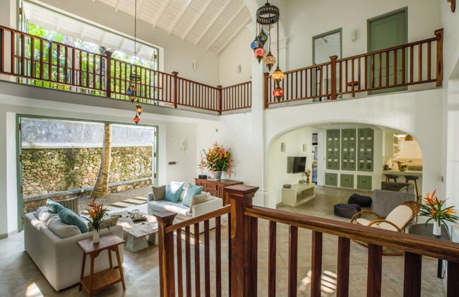 Beautifully Renovated Family Village House Within Walking Distance To The Beach - Foto 27