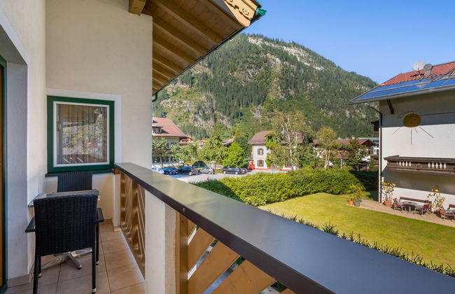 2 bedroom Apartment in Mayrhofen with garden - Photo 16