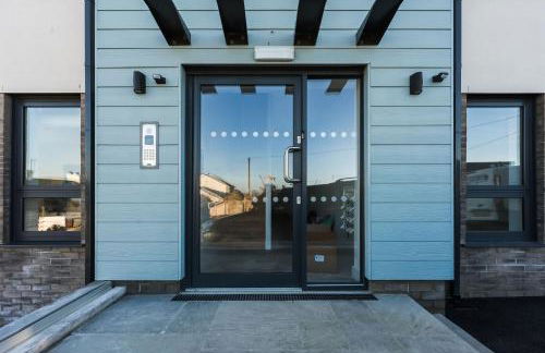 Gwel Y Mor Penthouse by Birch Stays New Home - Photo 49