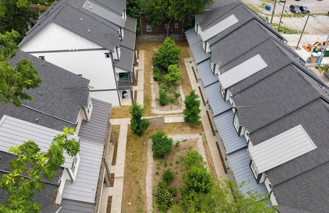 Waverly by Avantstay Nashville-inspired Townhome w/ Luxury Kitchen, Pool Table - Foto 40