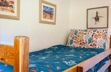 Kingsdowns Top Family Chalet, stunning and cosy interiors, indoor heated pool, mini golf, tennis court, BBQ and beach! - Foto 17