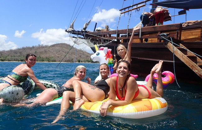 Komodo Pirate Boat - Phinisi Liveaboard - Foto 40