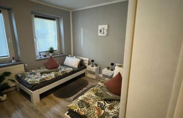 Moderne, zentral gelegene 2-Zimmer-Wohnung für 4 Personen, ideal für Monteure, Messegänger und Touristen - Foto 1