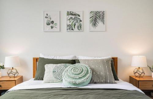 Perch - Urban Reflection 18 - Photo 28