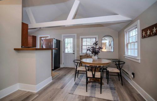 Clark Escape Fenced-In Yard Newly Renovated - Foto 20