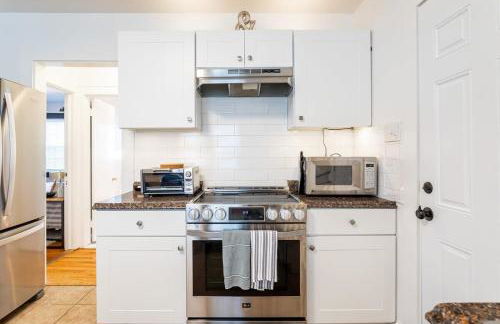 The Blue Sapphire 2BR 2 King beds & ample backyard - Foto 14