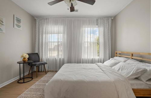 5 BedRooms Family retreat with GameRoom Near DC & Qunatico - Photo 1