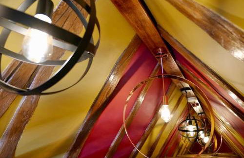 The Famous Harry Potter House, Hot Tub, Cinema Room, Sky TV - Foto 28