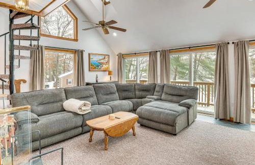 Family Retreat Near Winter Trails in Wakefield! - Foto 1