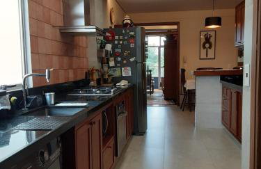 Apt aconchegante, moderno e bem localizado! - Foto 6