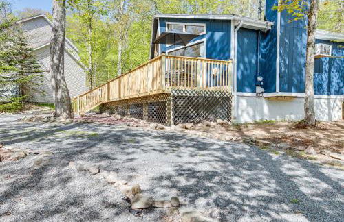 Deck and Community Perks Bright Pocono Lake Home! - Foto 27