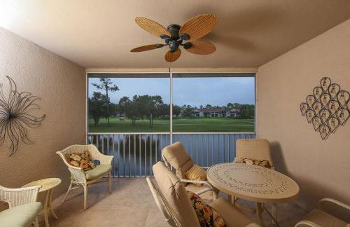 Beautiful lakefront 2BR condo in Heritage Oaks Golf and Country Club - Foto 1