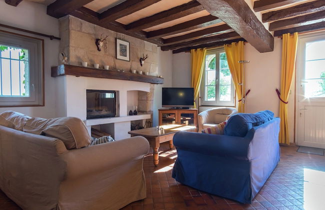 Charming Holiday Home in Montrichard With Pool - Foto 36