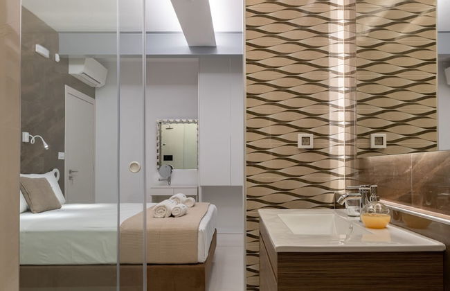 Rhodes Skyline Suites - Photo 3