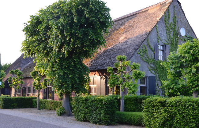 Grand Holiday Home in Alphen with Sauna & Hot Tub - Foto 35