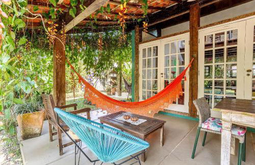 Casa dos Pássaros na areia a 20m da Praia da Baleia com 3 suítes e 1 dorm com ar condicionado, wifi, smart tv, cozinha completa e churrasqueira - Foto 9