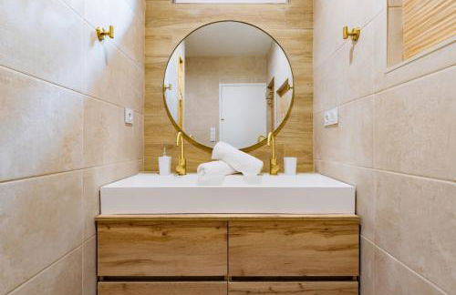 Plein centre - climatisé - à proximité cité médiévale - Foto 18