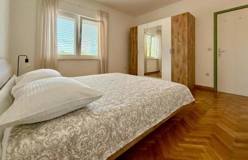 Lovely Apartment In Katuni With Wifi - Foto 20