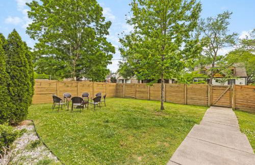 Modern Luxury with Rooftop Deck, 3 mi to Downtown - Foto 24