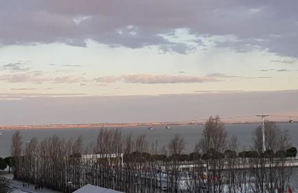 LxRiverside Suite Apartment - Photo 35