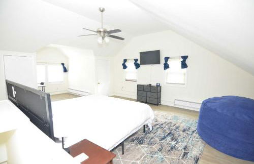 Spacious Home with Parking, Laundry - Near RU, RWJ, NJ Transit - Foto 53