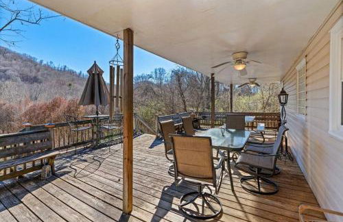 Serenity Views Retreat - Close to City and Parkway! - Foto 28