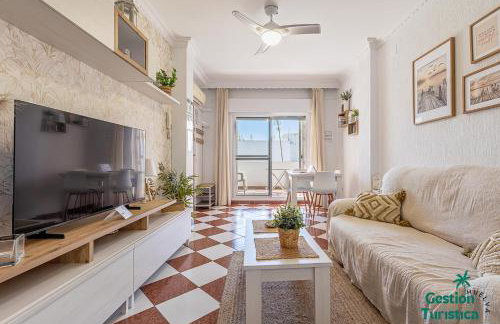 Coqueto apartamento céntrico con terraza y parking - Foto 9
