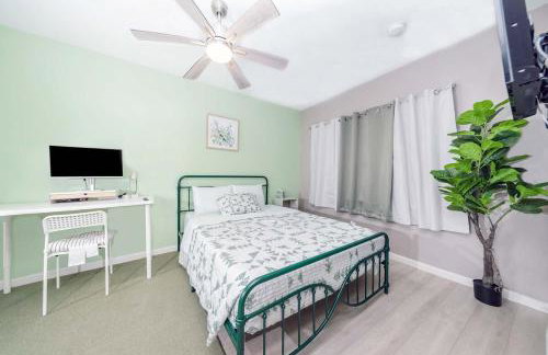 King Bed Creekfront Retreat in Jacksonville - Foto 23