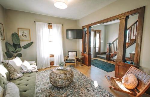 The Craftsman House - 3 min to DT & Falls Park - Foto 5