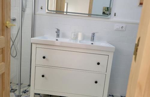 Apartamento con WiFi y aparcamiento privado - Photo 20