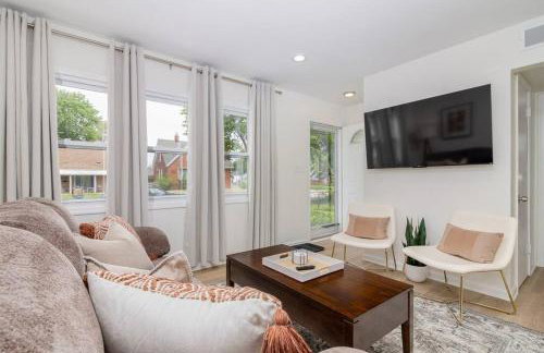 NEW!Comfy 3BR/2BA Home/Friendly City of Hazel Park - Foto 8