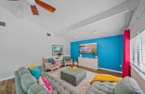 Poolside Paradise: Game room, Pickle ball & Pool - Foto 27