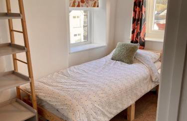 Taylor Way - Superb Apartment with Living Room and Private Gated Parking - Foto 16