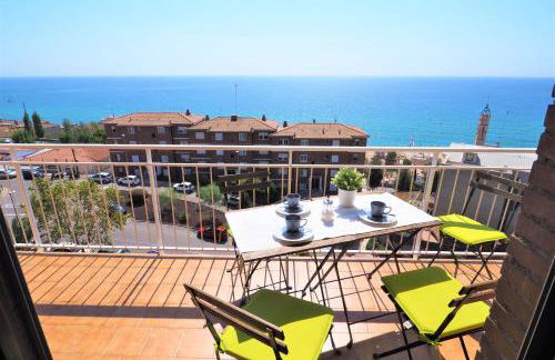 Carmen Seaview & Beach - Apartment - Photo 1