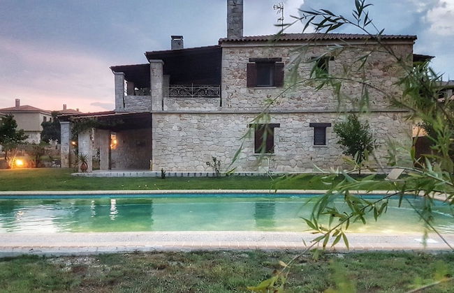 Luxurious Stone House in Elani - Photo 22