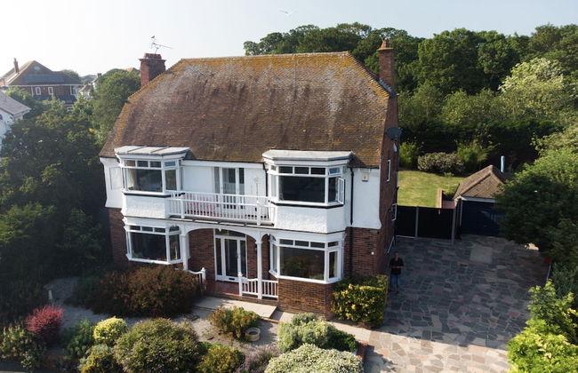 Winterstoke View, Family and dog Friendly Beach Retreat - Photo 1