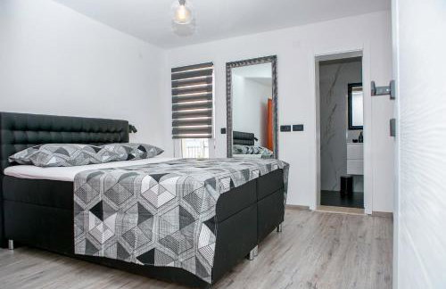 Luxury Villa Emma with Private Pool - Foto 33