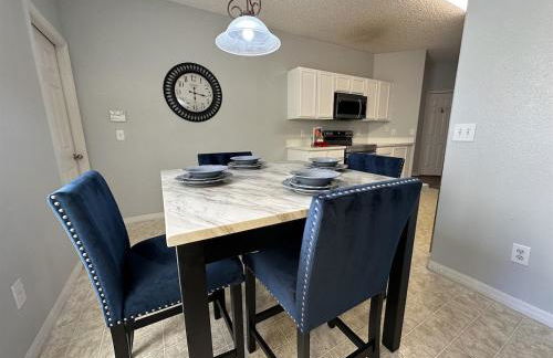 258 Sunset · Sunset Themed Retreat - Sleeps 10 - Foto 6