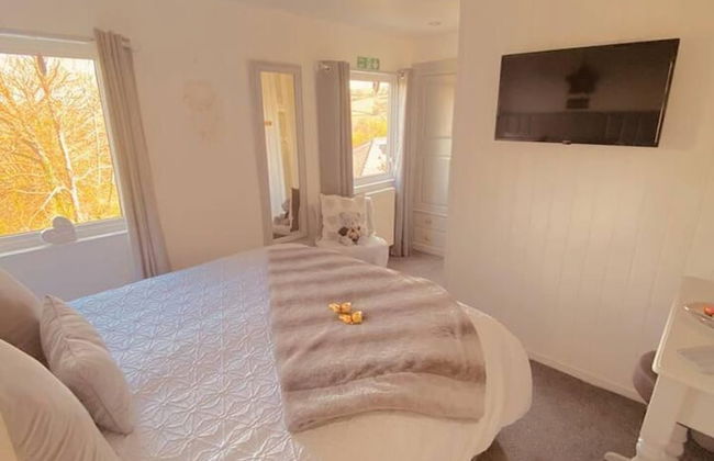 A Beautiful, Unique Lodge, Made for two - Photo 27